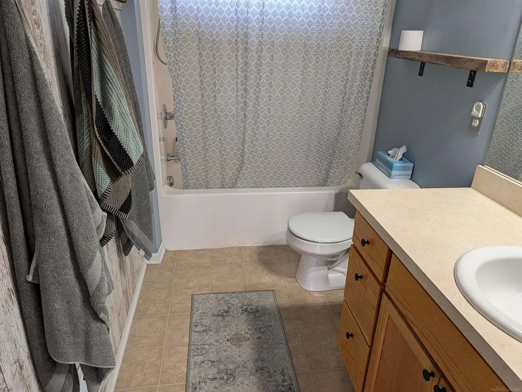 2275 Lincoln Manor Drive Grand Blanc Charter Township MI 48507