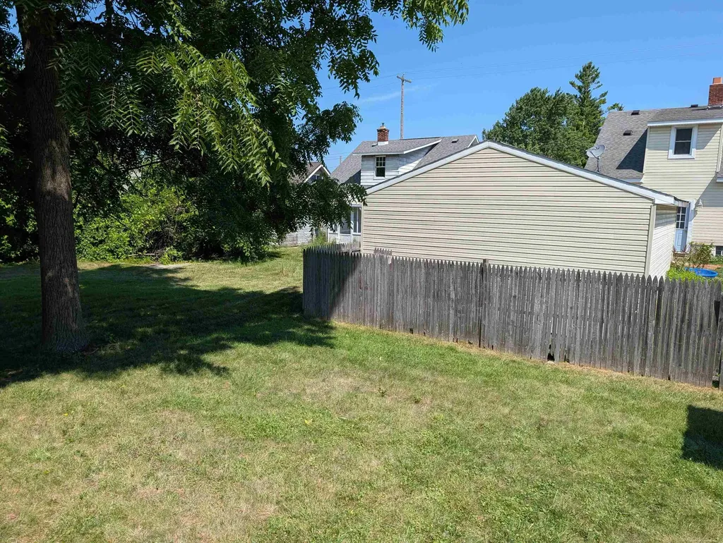 2275 Lincoln Manor Drive Grand Blanc Charter Township MI 48507