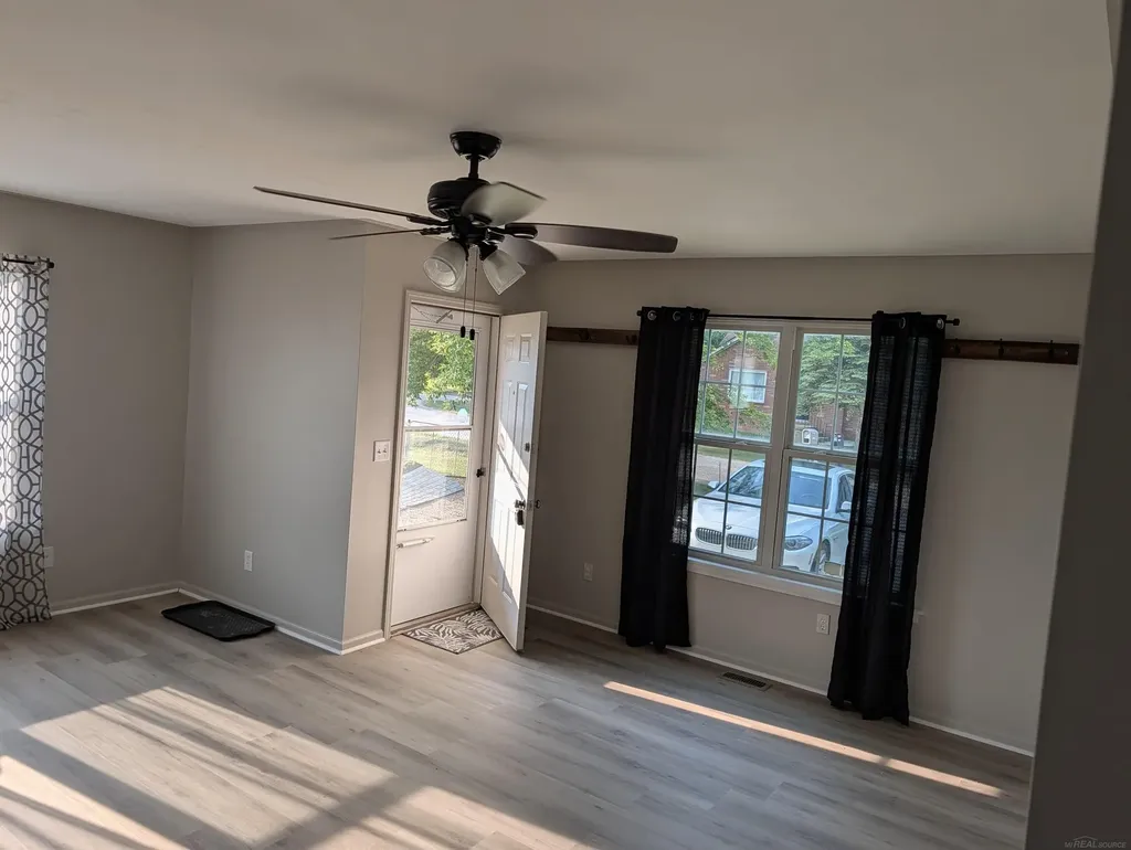 2275 Lincoln Manor Drive Grand Blanc Charter Township MI 48507