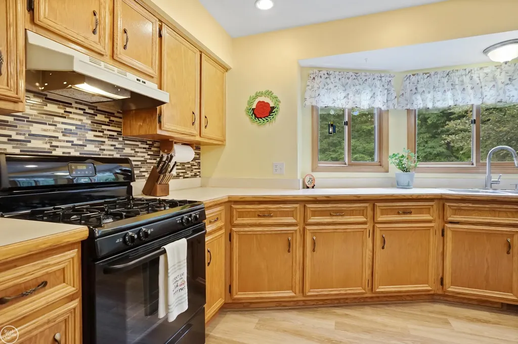 5481 Sutton Road Attica Township MI 48428