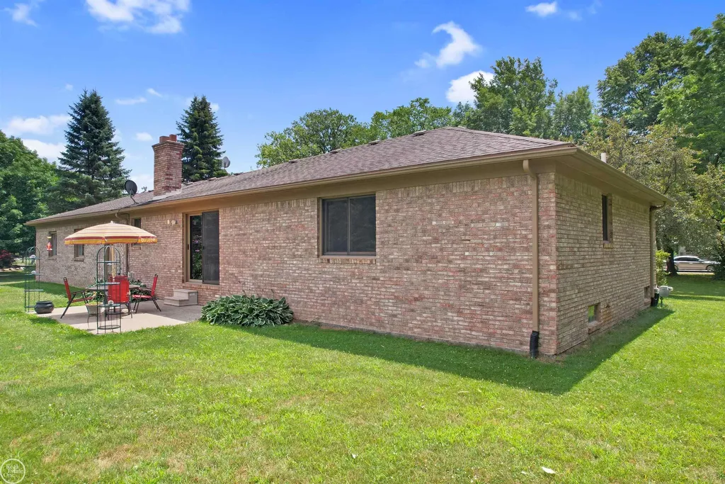 5481 Sutton Road Attica Township MI 48428