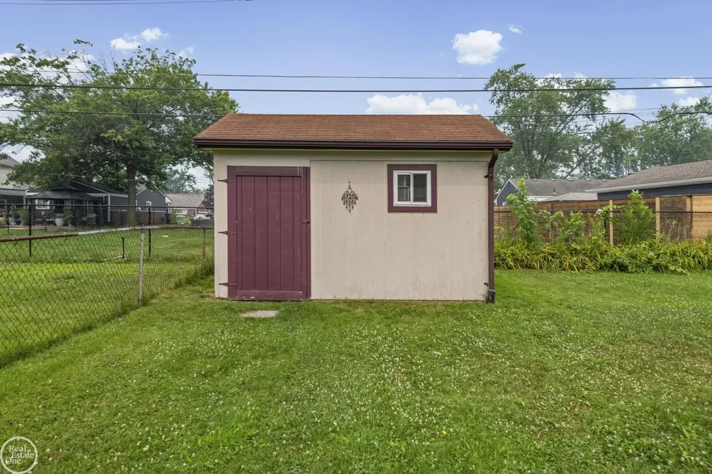 28203 Florence Street St. Clair Shores City MI 48081