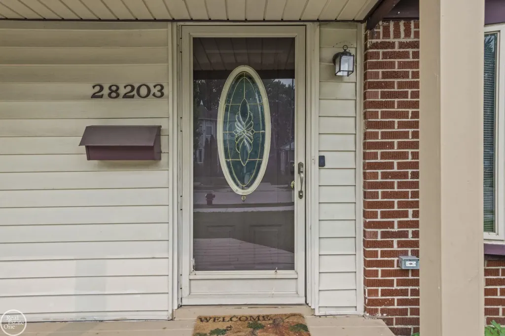 28203 Florence Street St. Clair Shores City MI 48081