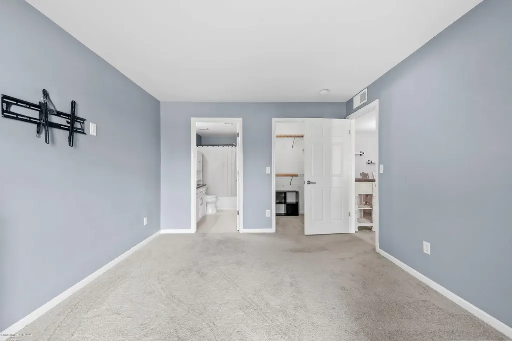 52018 Heatherstone Avenue Macomb Township MI 48042