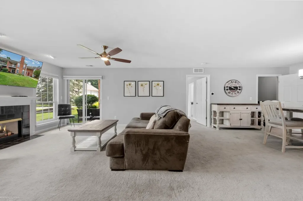 52018 Heatherstone Avenue Macomb Township MI 48042