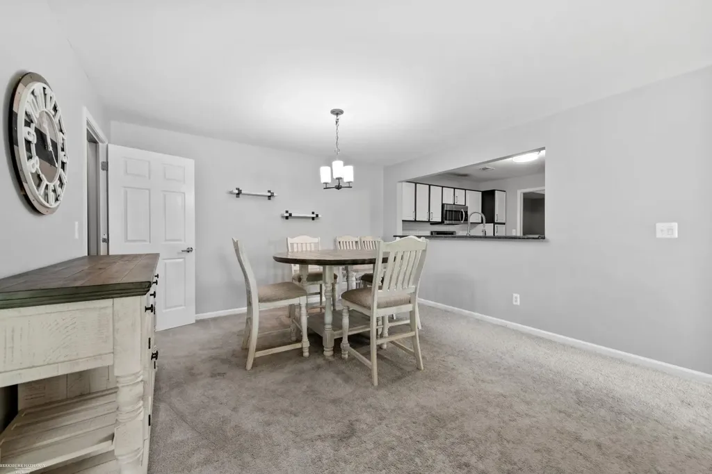 52018 Heatherstone Avenue Macomb Township MI 48042