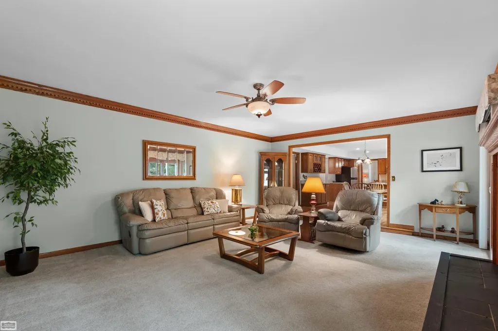 885 Medinah Drive Rochester Hills City MI 48309