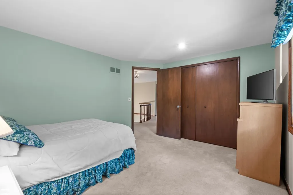 885 Medinah Drive Rochester Hills City MI 48309