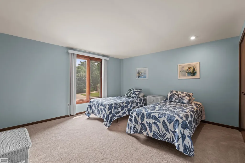 885 Medinah Drive Rochester Hills City MI 48309