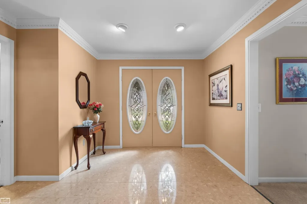 885 Medinah Drive Rochester Hills City MI 48309