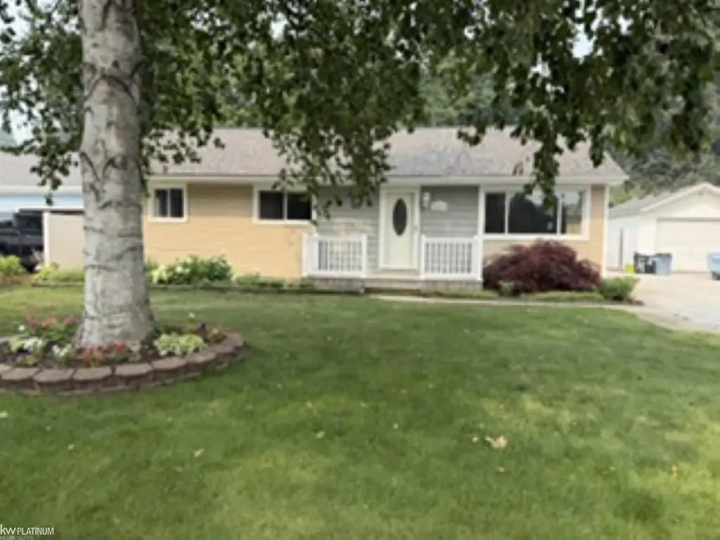 1819 Washington Street Algonac City MI 48001
