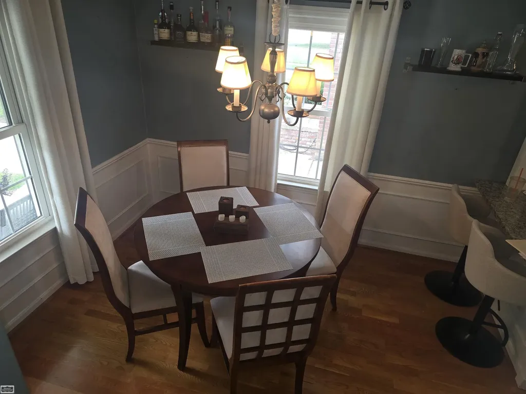 1830 Kenmore Drive Grosse Pointe Woods City MI 48236