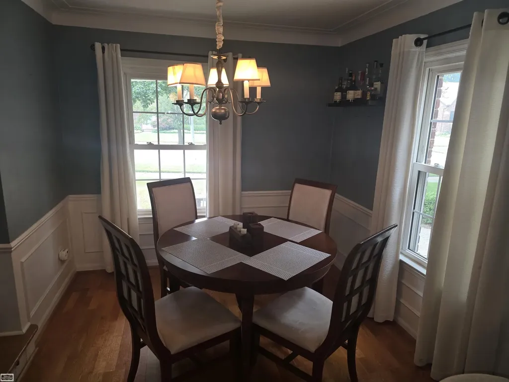 1830 Kenmore Drive Grosse Pointe Woods City MI 48236