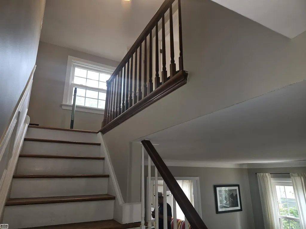 1830 Kenmore Drive Grosse Pointe Woods City MI 48236