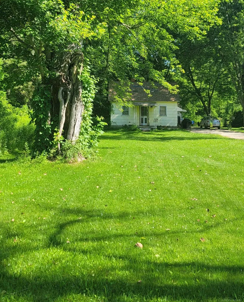 2325 E Sanilac Road Caro City MI 48723