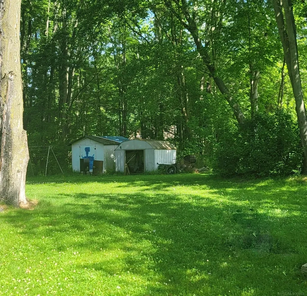 2325 E Sanilac Road Caro City MI 48723