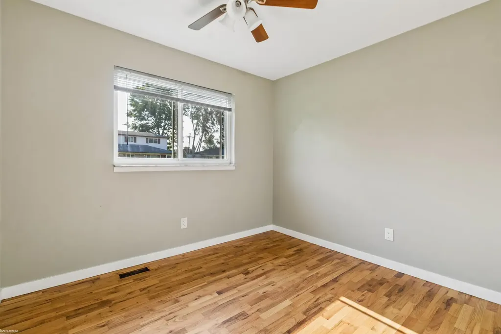 35733 Simon Drive Clinton Charter Township MI 48035