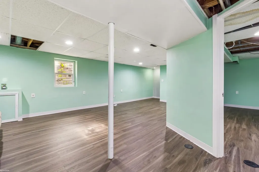 35733 Simon Drive Clinton Charter Township MI 48035