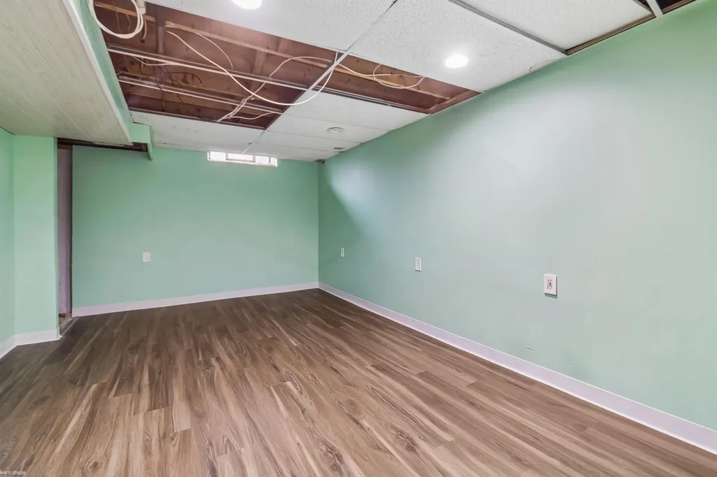 35733 Simon Drive Clinton Charter Township MI 48035