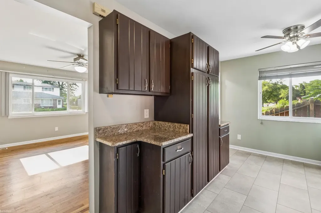 35733 Simon Drive Clinton Charter Township MI 48035