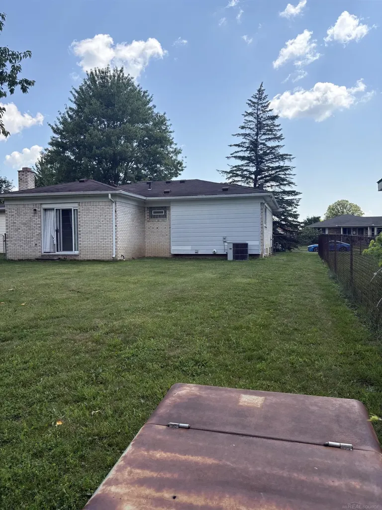 25400 Kelli Court Taylor City MI 48180