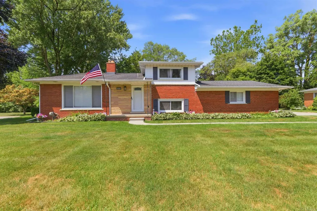 28239 Brandywine Road Farmington Hills City MI 48334