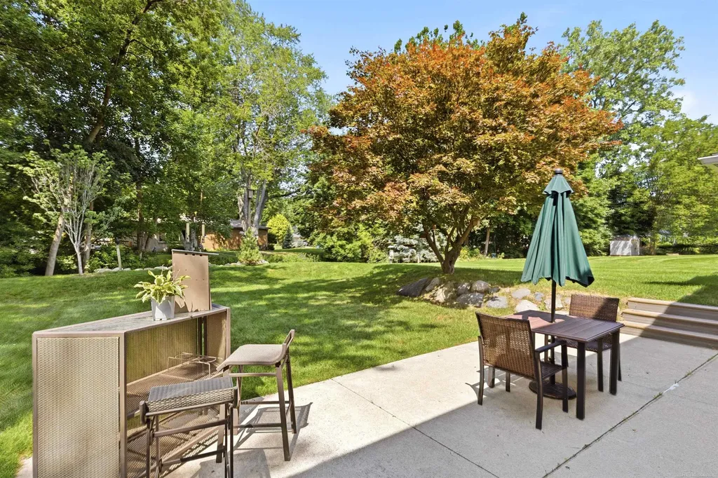 28239 Brandywine Road Farmington Hills City MI 48334