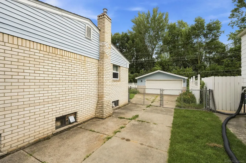 14122 Mary Grove Drive Sterling Heights City MI 48313