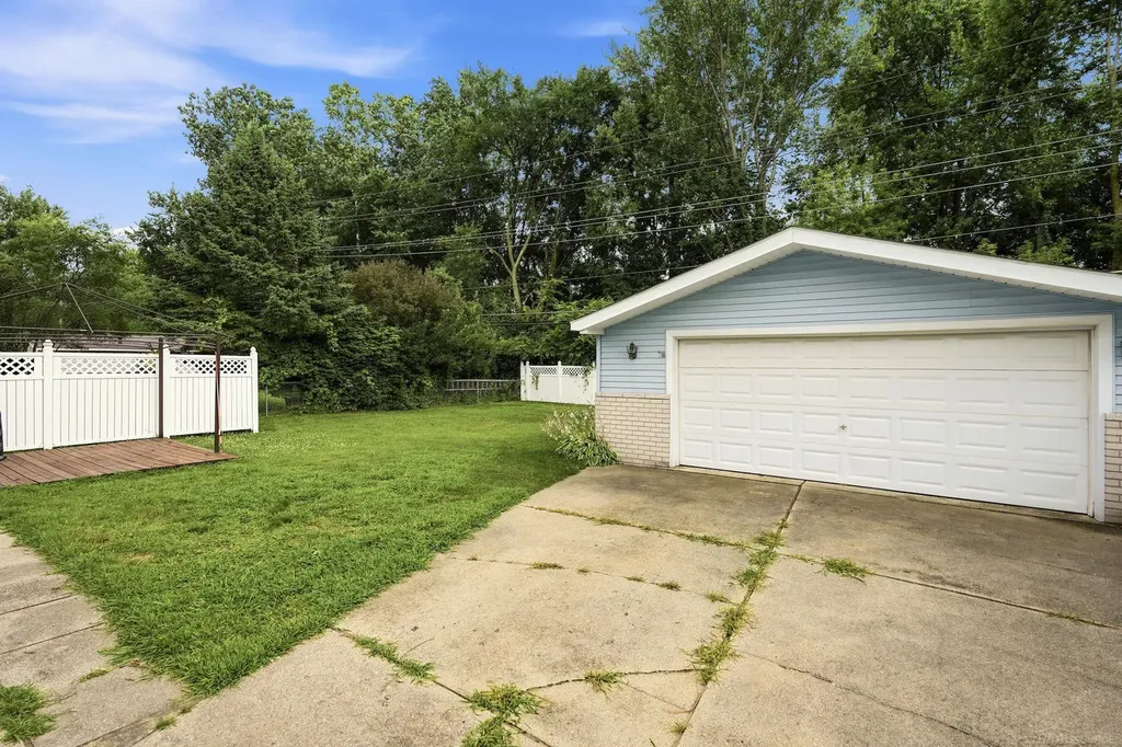 14122 Mary Grove Drive Sterling Heights City MI 48313
