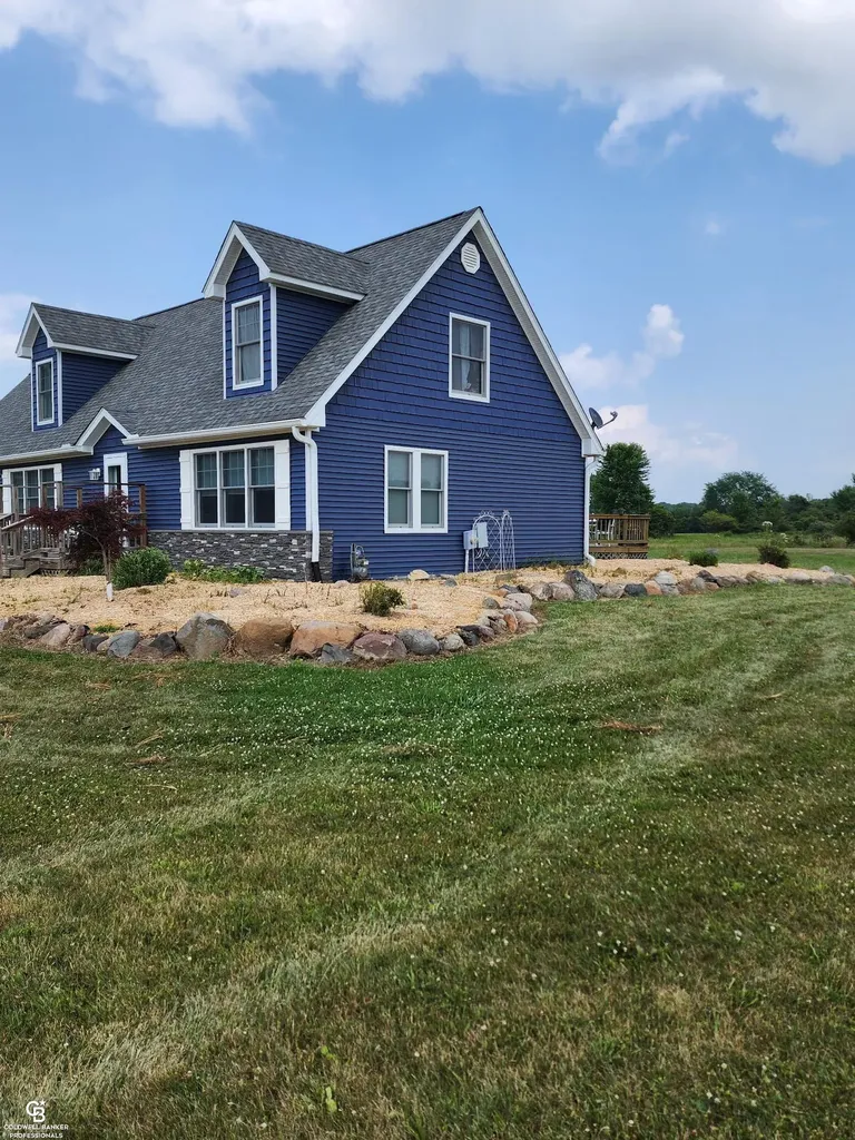 5350 Emmett Road Emmett Township MI 48022