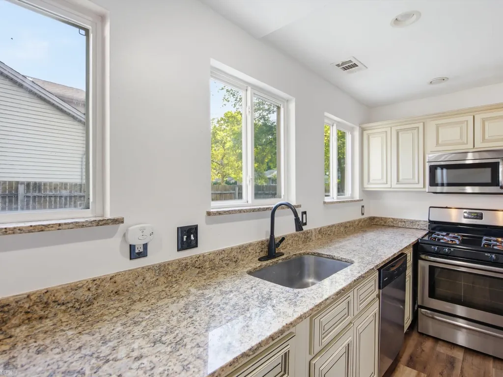 715 N Conklin Road Lake Orion Village MI 48362