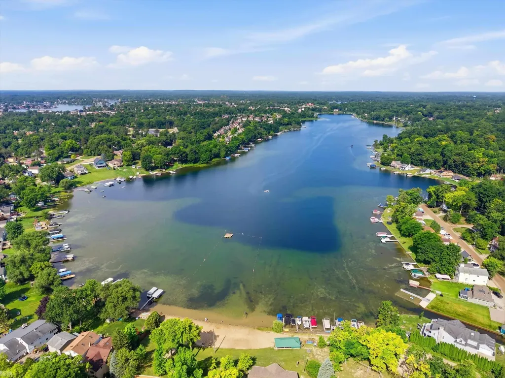 715 N Conklin Road Lake Orion Village MI 48362