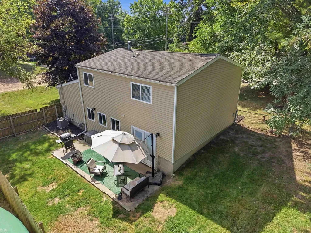 715 N Conklin Road Lake Orion Village MI 48362