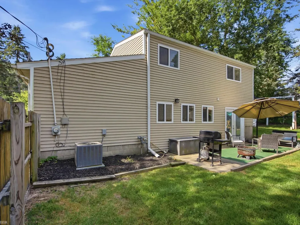 715 N Conklin Road Lake Orion Village MI 48362