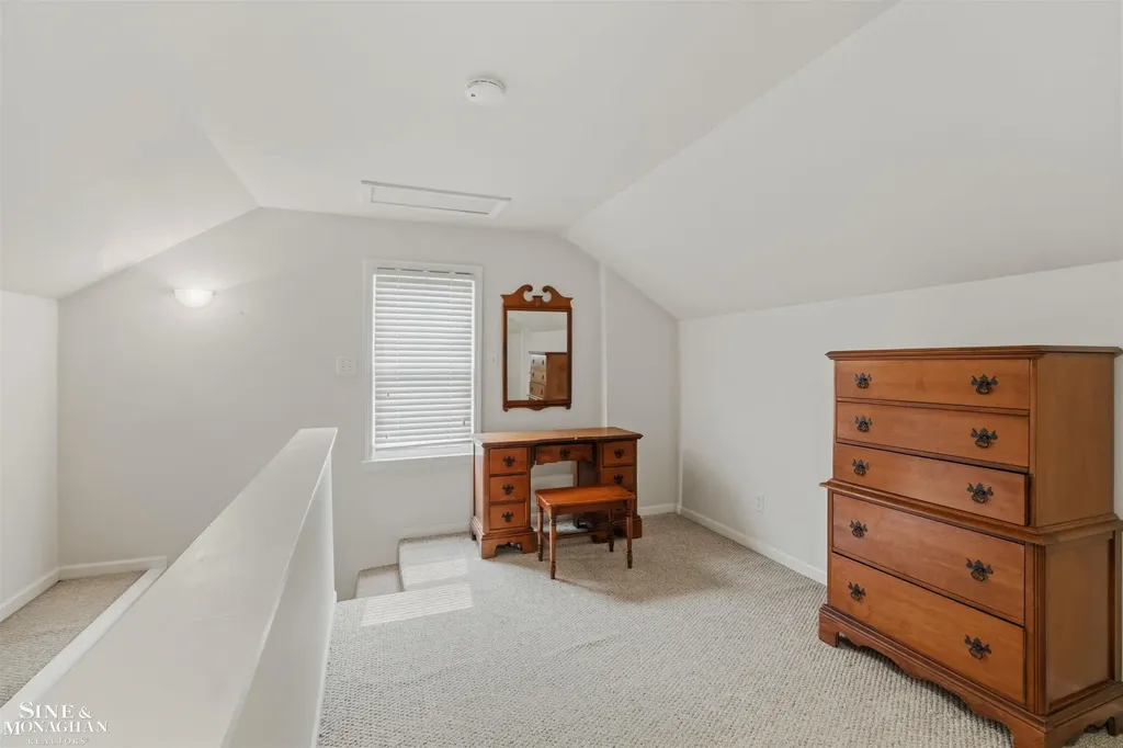 1602 Anita Avenue Grosse Pointe Woods City MI 48236