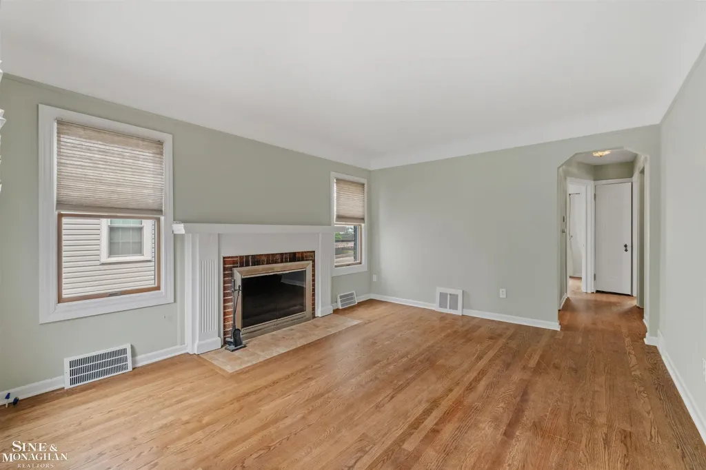 1602 Anita Avenue Grosse Pointe Woods City MI 48236