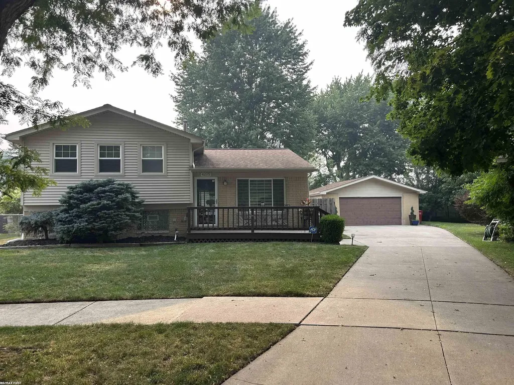 41575 Cimarron Street Clinton Charter Township MI 48038