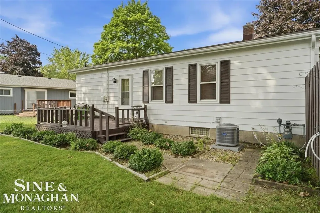 2514 22nd Avenue Port Huron City MI 48060