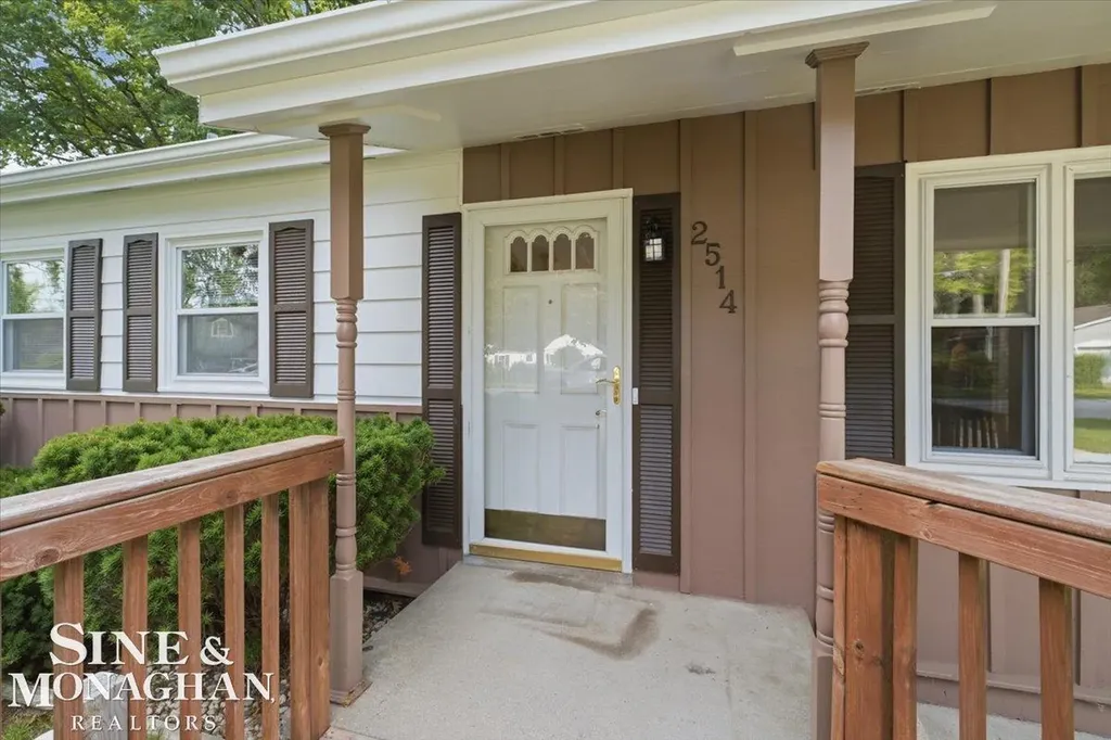 2514 22nd Avenue Port Huron City MI 48060