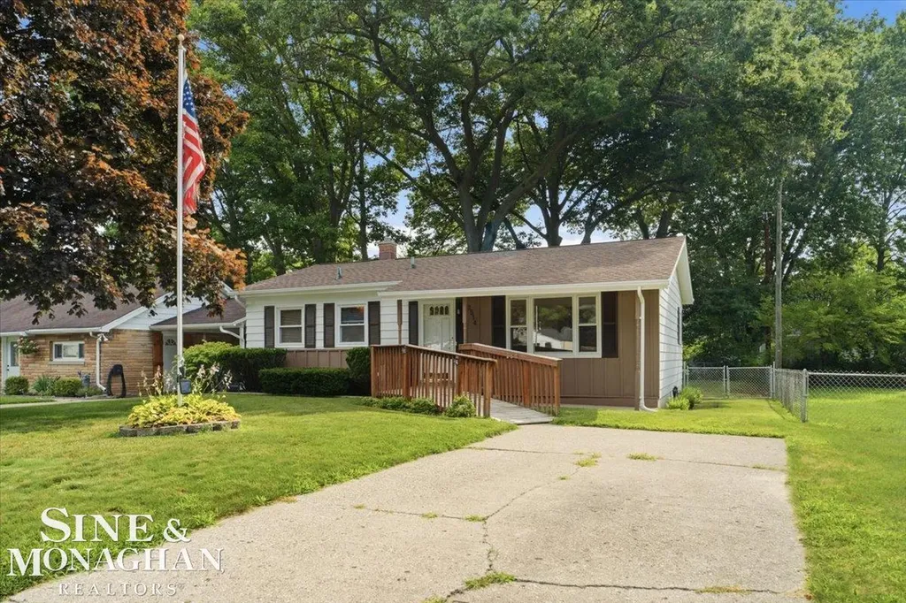 2514 22nd Avenue Port Huron City MI 48060