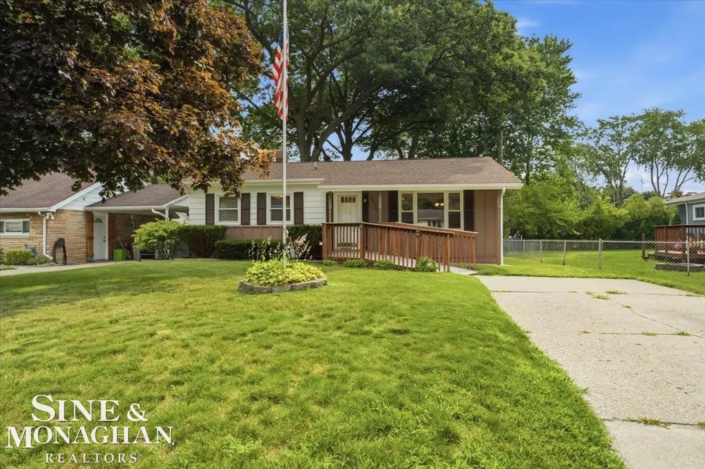 2514 22nd Avenue Port Huron City MI 48060