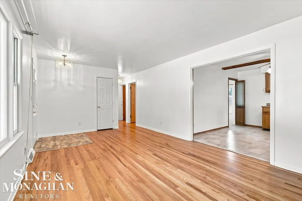 2514 22nd Avenue Port Huron City MI 48060