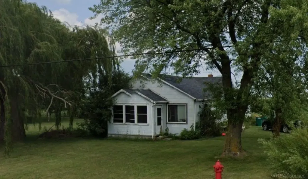 991 S Tuscola Road Bay City City MI 48708