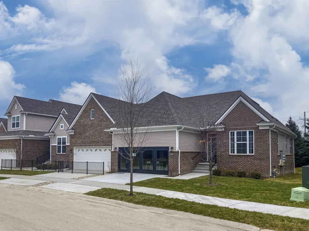 9961 Crossview Trail Hartland Township MI 48855