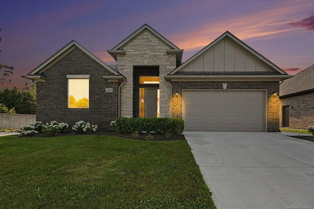 56686 Via Toscana Street Macomb Township MI 48042