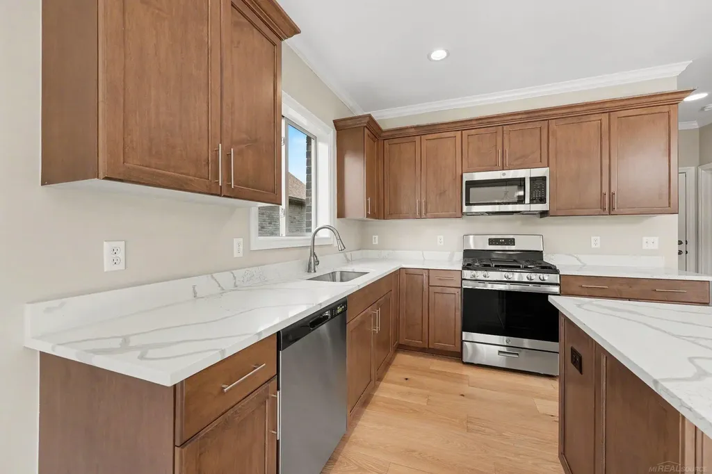 56686 Via Toscana Street Macomb Township MI 48042
