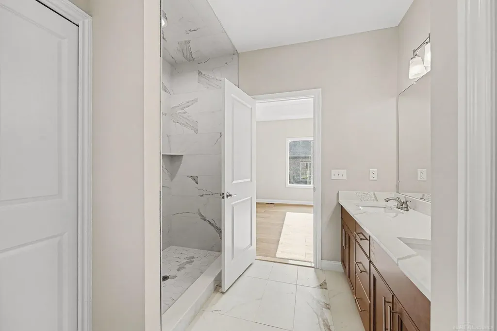 56686 Via Toscana Street Macomb Township MI 48042