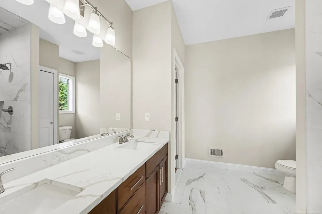 56686 Via Toscana Street Macomb Township MI 48042
