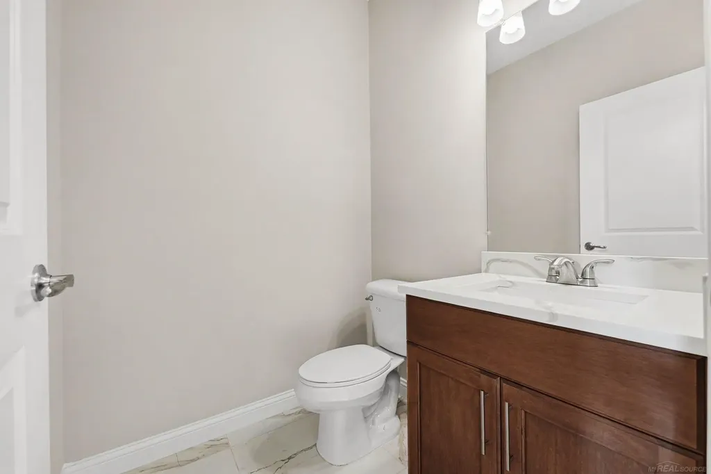 56686 Via Toscana Street Macomb Township MI 48042