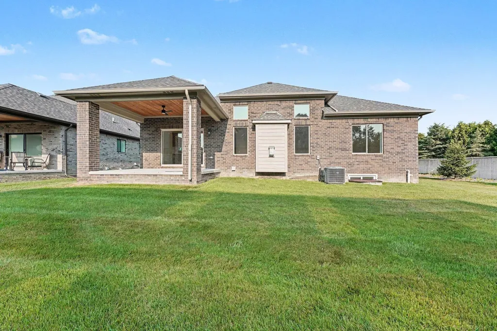 56686 Via Toscana Street Macomb Township MI 48042